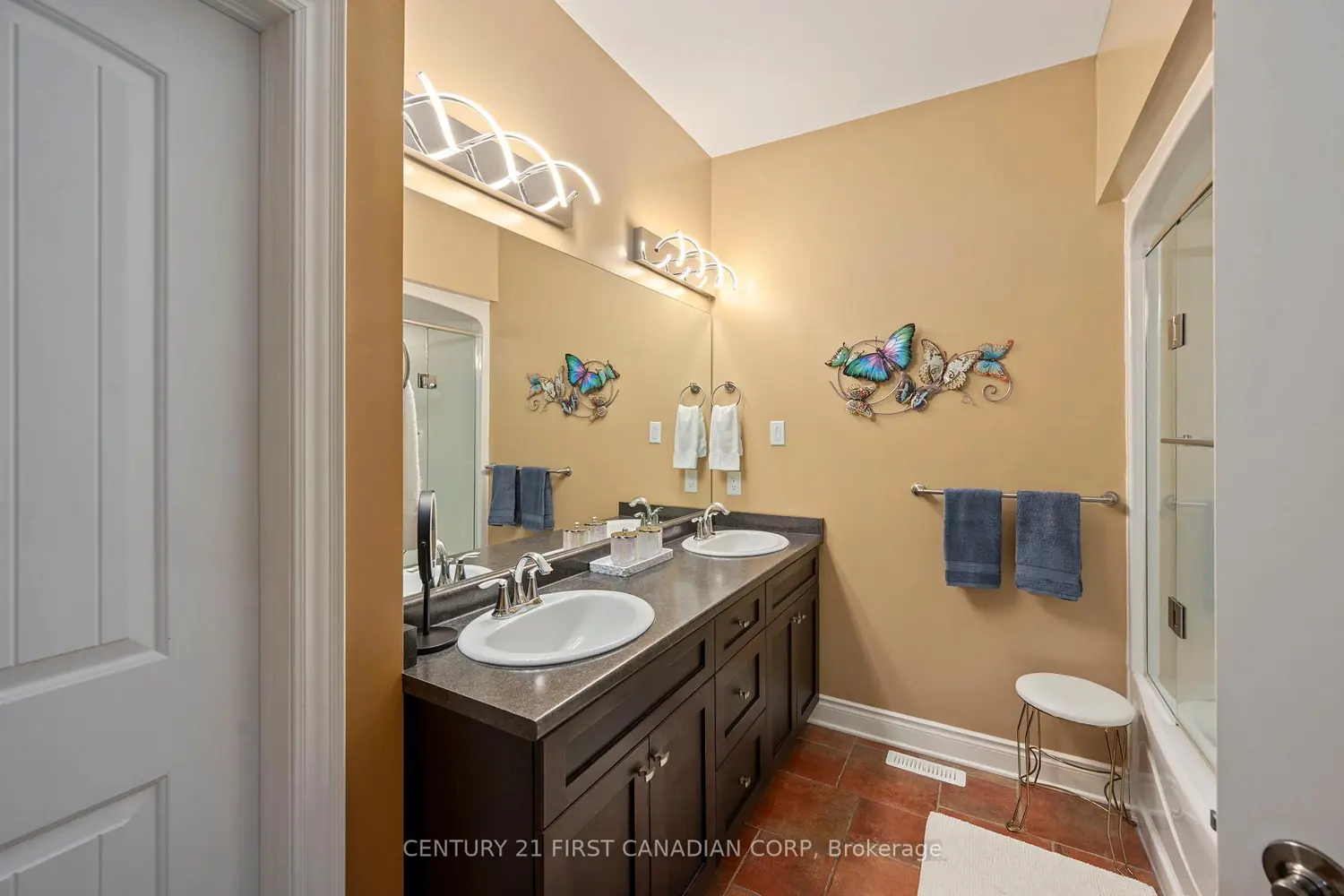 286 Dufferin Street photo 5