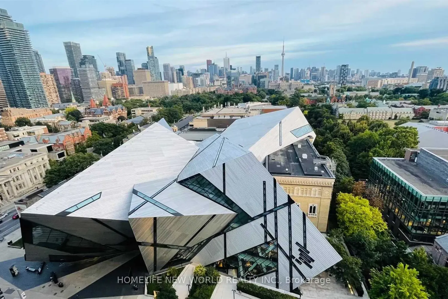 200 Bloor Street 1601 photo 3