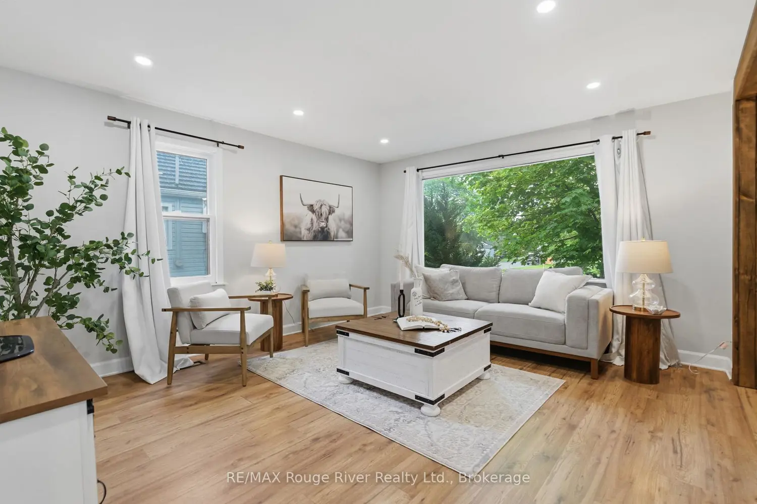 152 Wilson Road photo 2