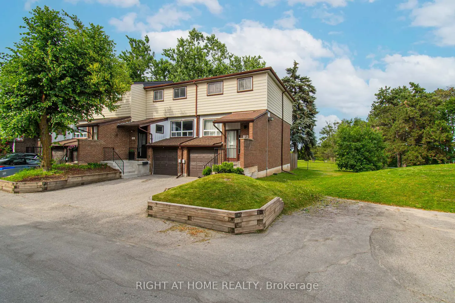 63 Ferris Lane B12 photo 3