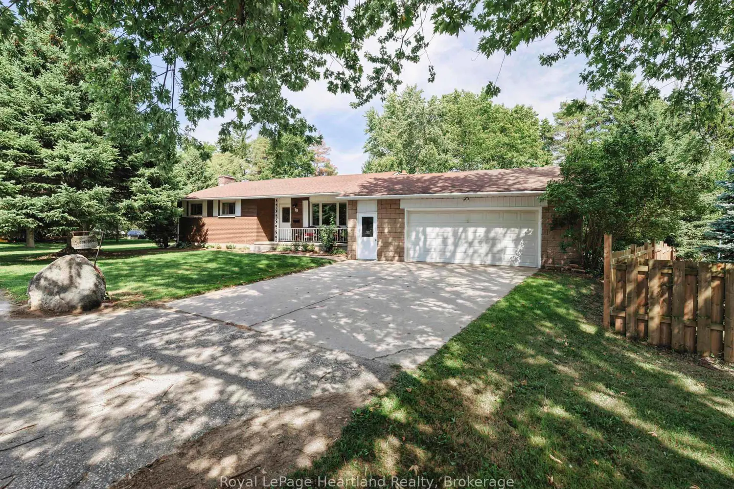 10 Bissett Court