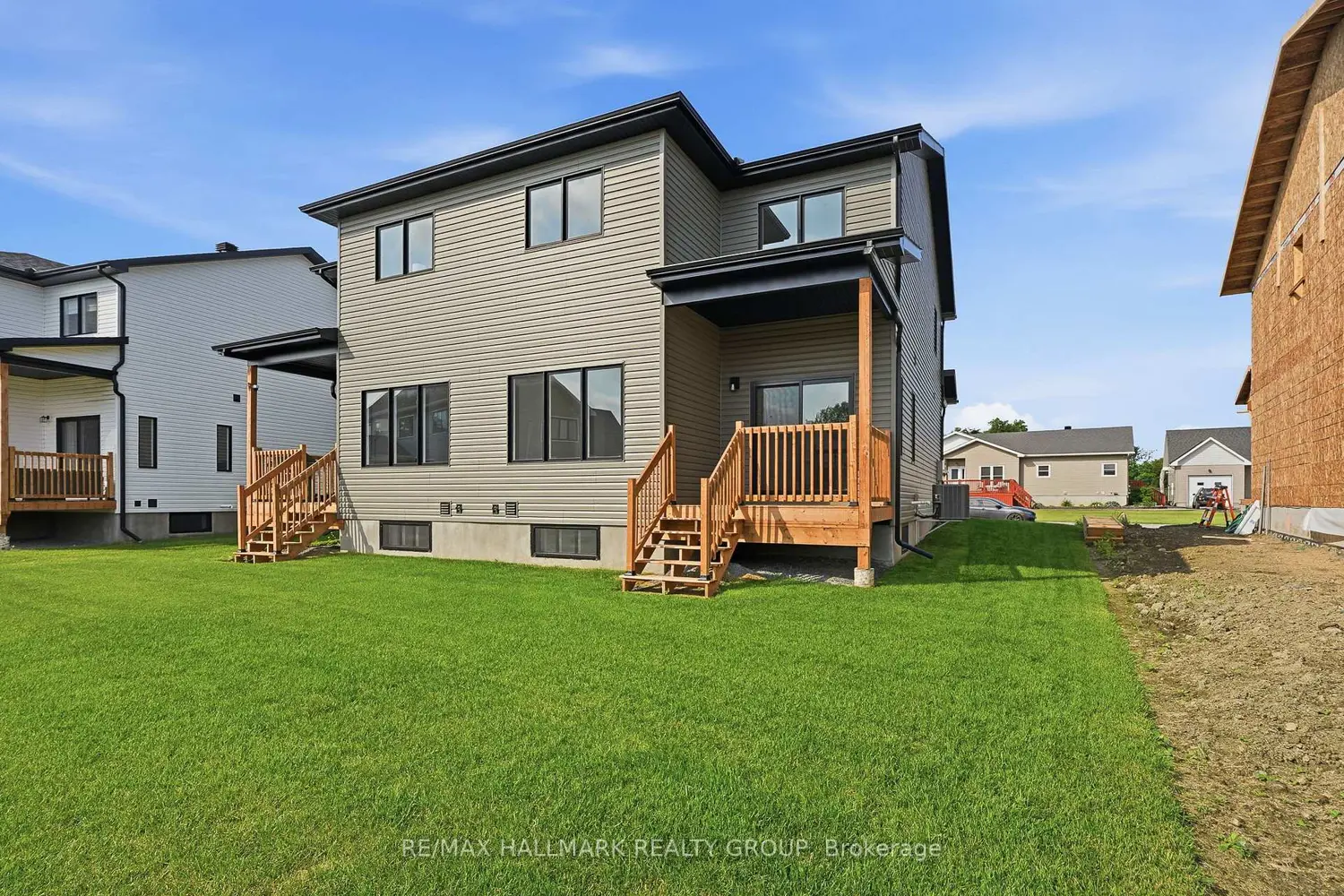 146 Elizabeth Drive photo 2