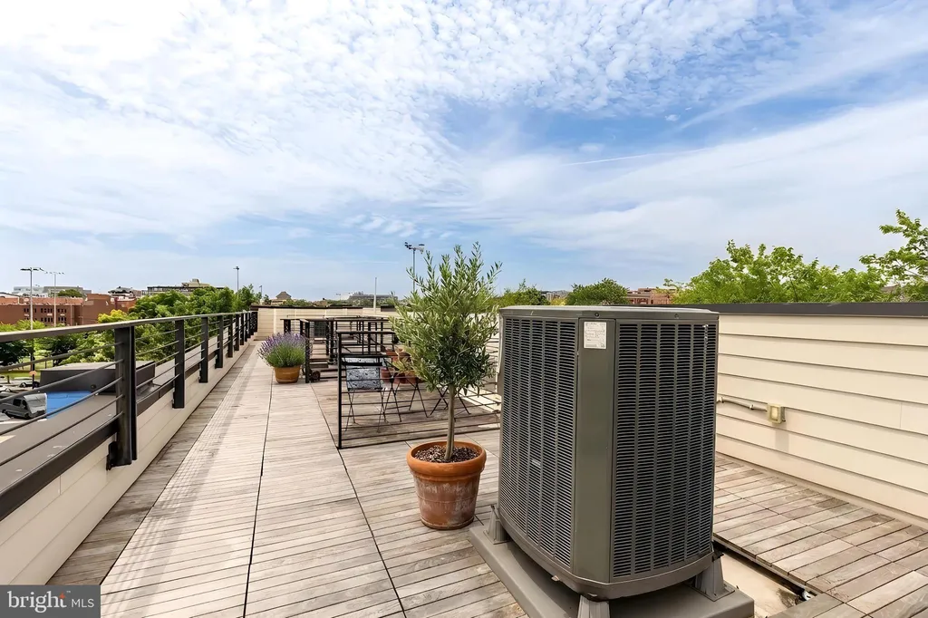 1737 11th Street NW Unit 102, Washington, DC 20001