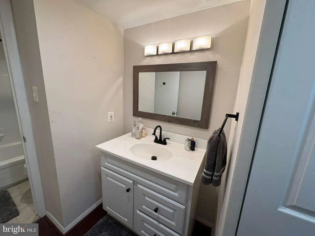 1420 N Street NW Unit 1010, Washington, DC 20005