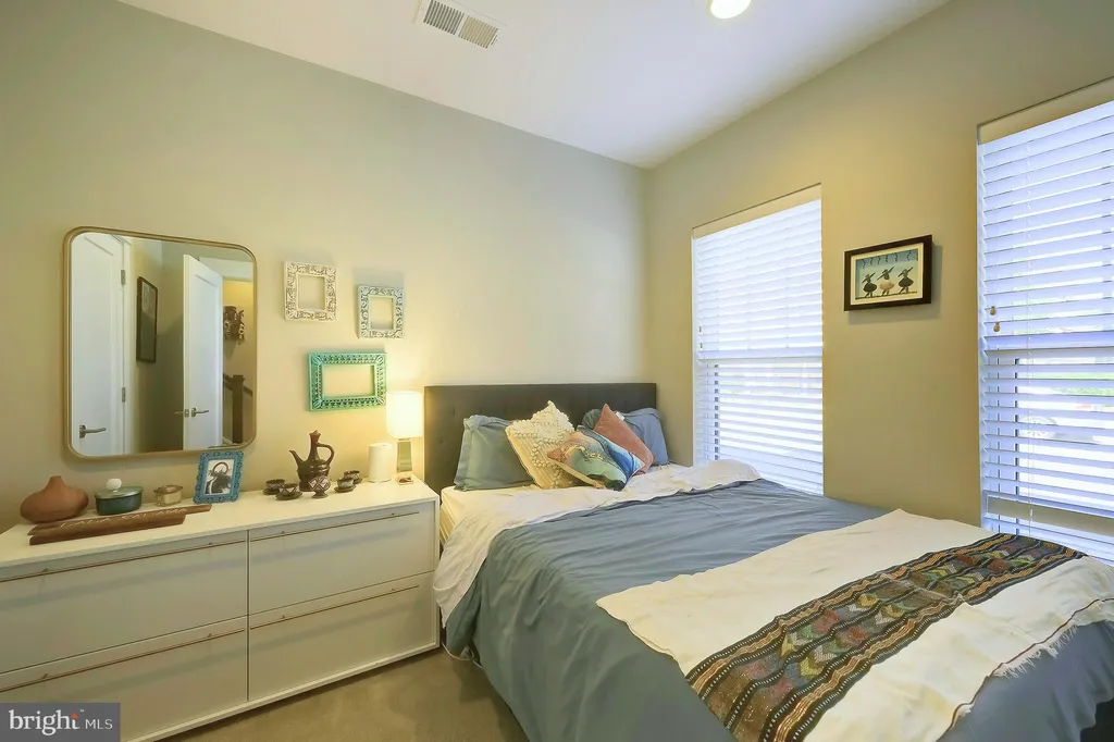 719 Parkside Place NE, Washington, DC 20019 photo 4