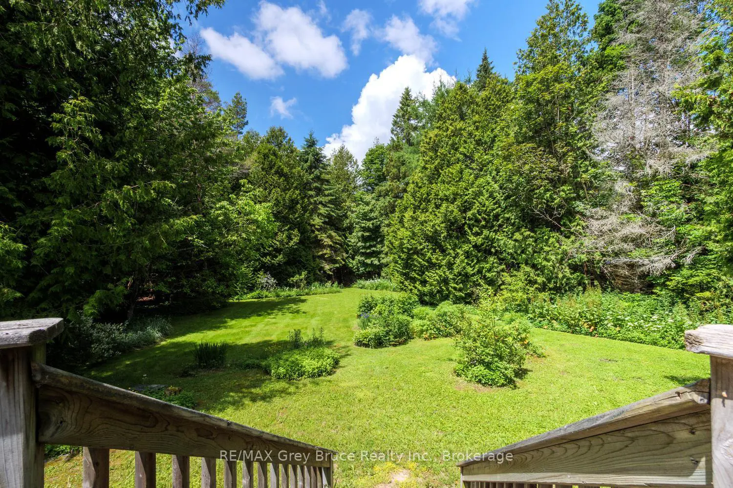 550 Huron Road photo 5