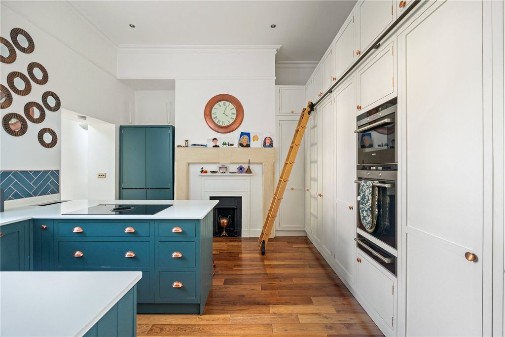 7 bed end terrace house for saleEaton Crescent, Clifton, Bristol BS8 photo 2
