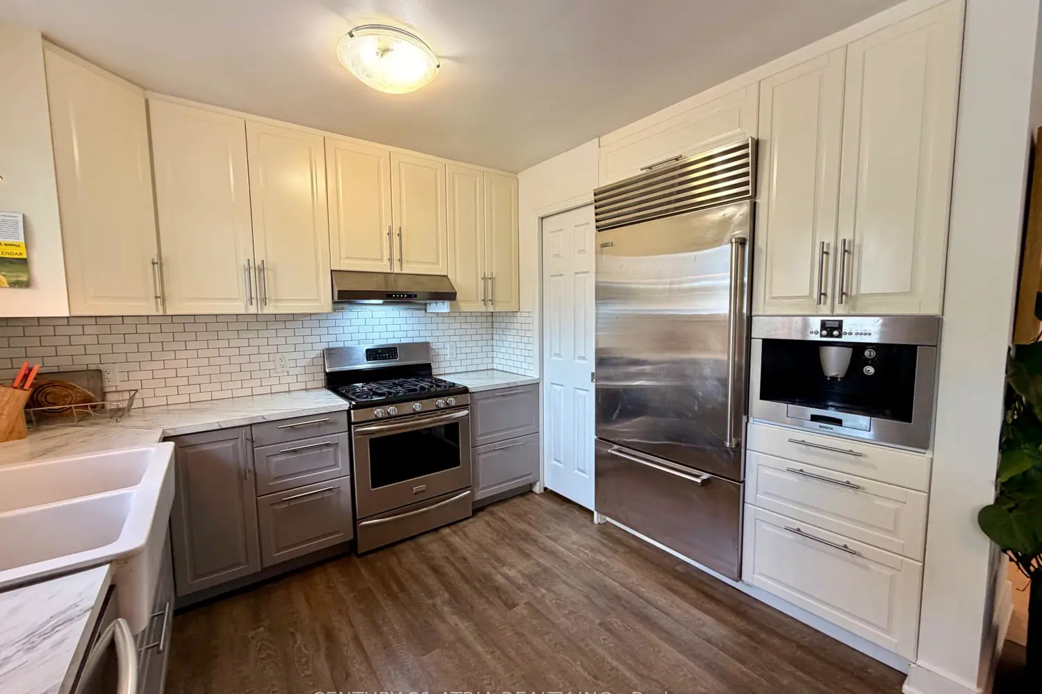 301 Axminster Drive photo 4