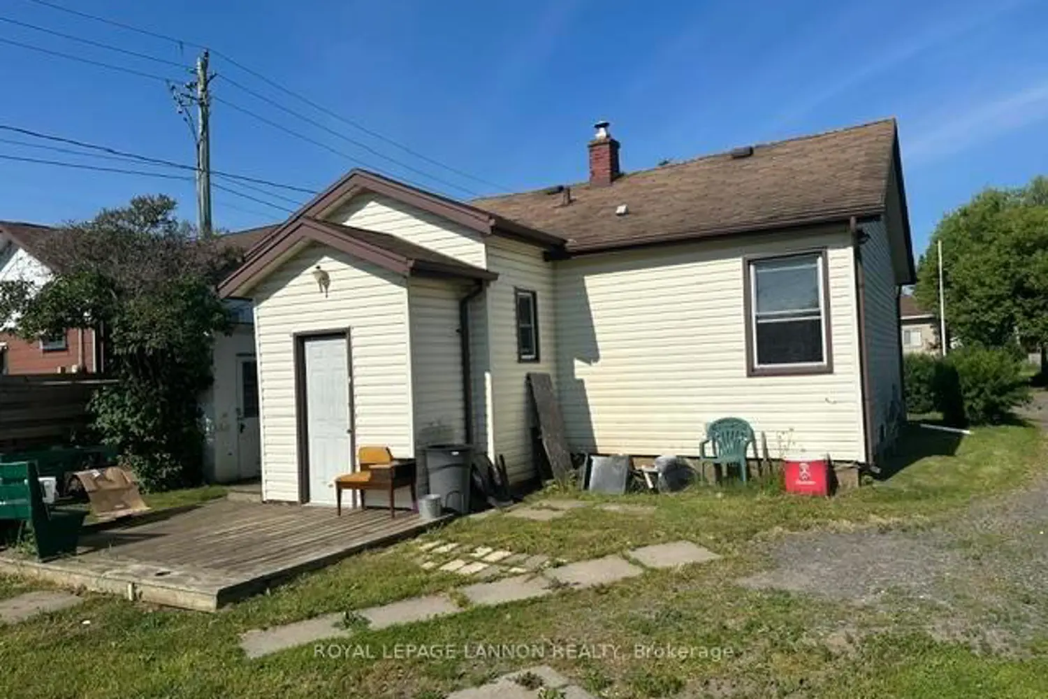 1512 Broadmore Ave. photo 3