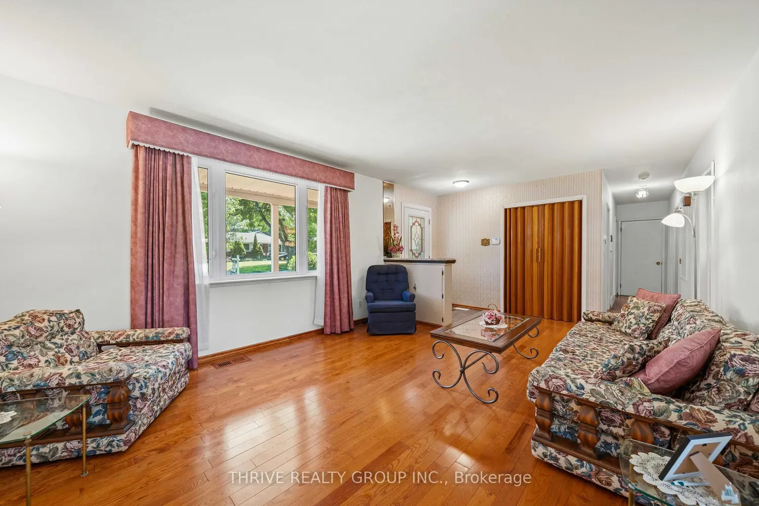 6 Southwood Crescent photo 4