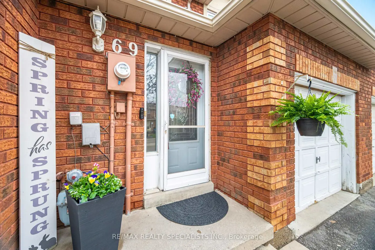 69 Wood Circle photo 4