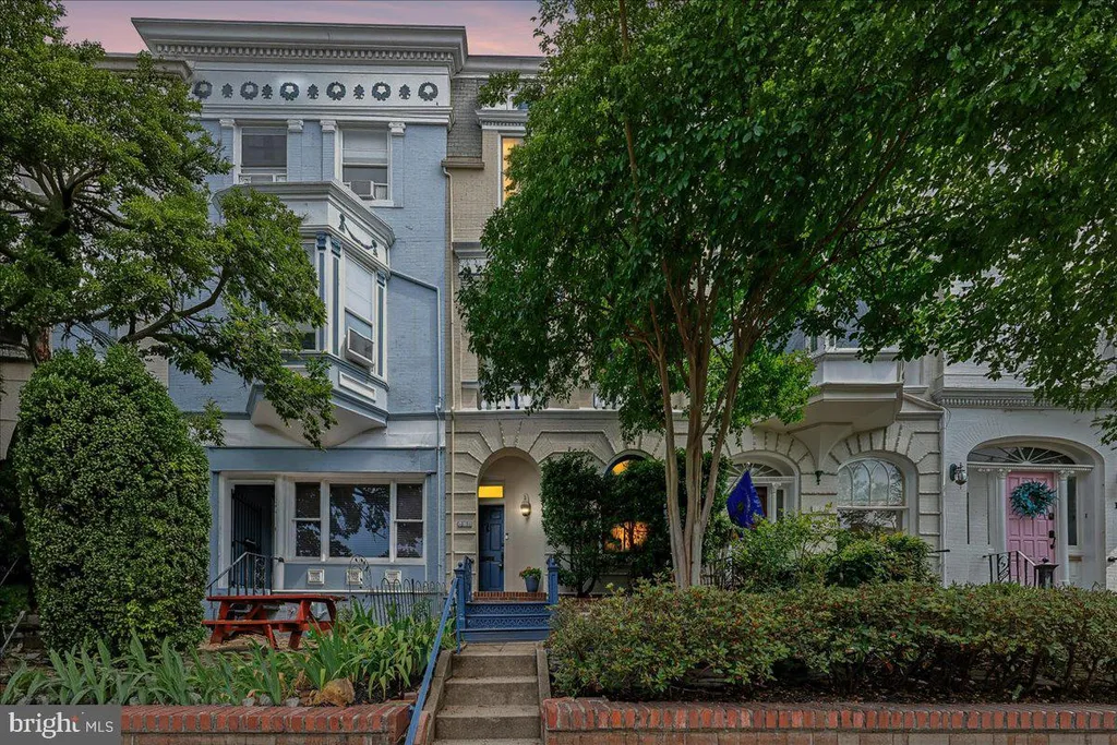 126 E Street SE, Washington, DC 20003