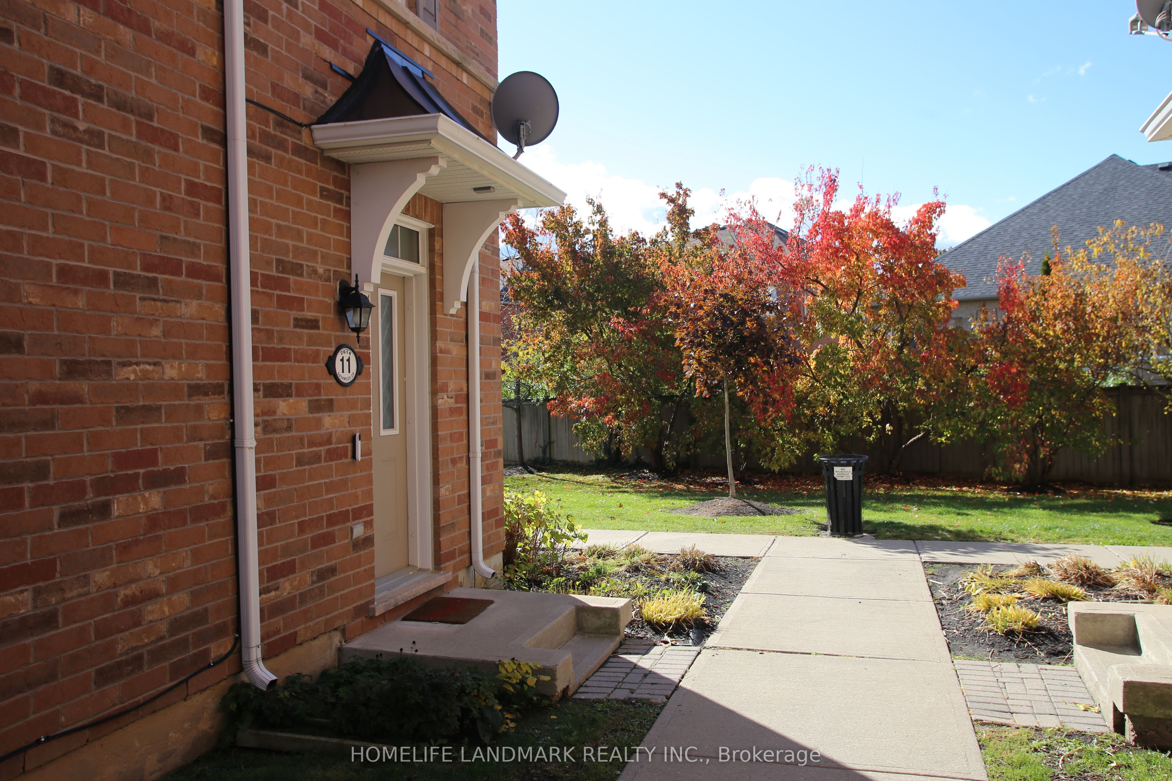 11-2614 Dashwood Drive, Oakville, ON, L6M 0K5