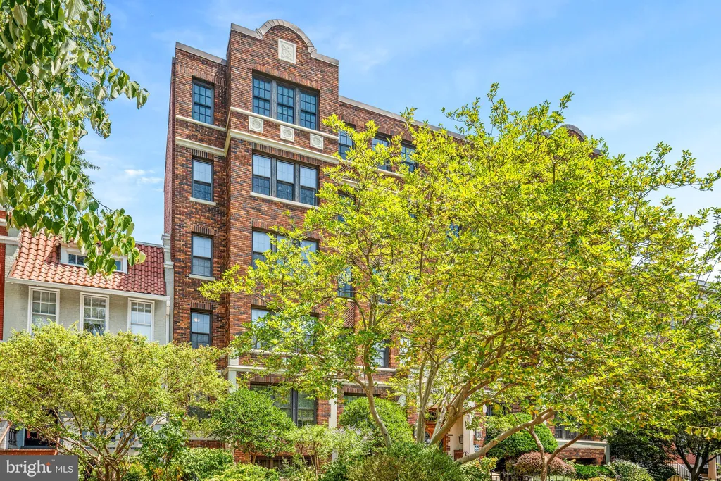 644 Massachusetts Avenue NE Unit 301, Washington, DC 20002