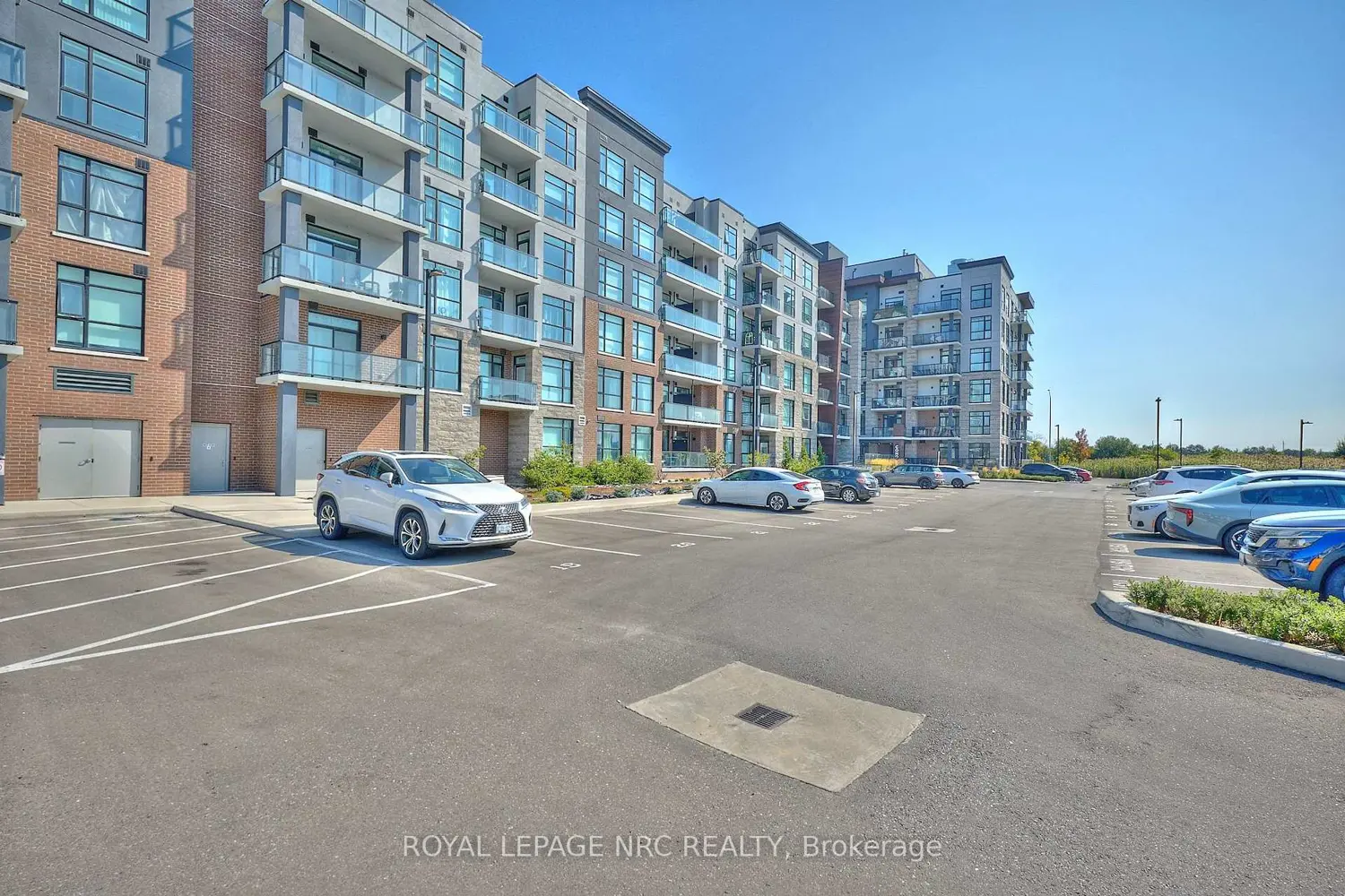 600 North Service Road 221 photo 2