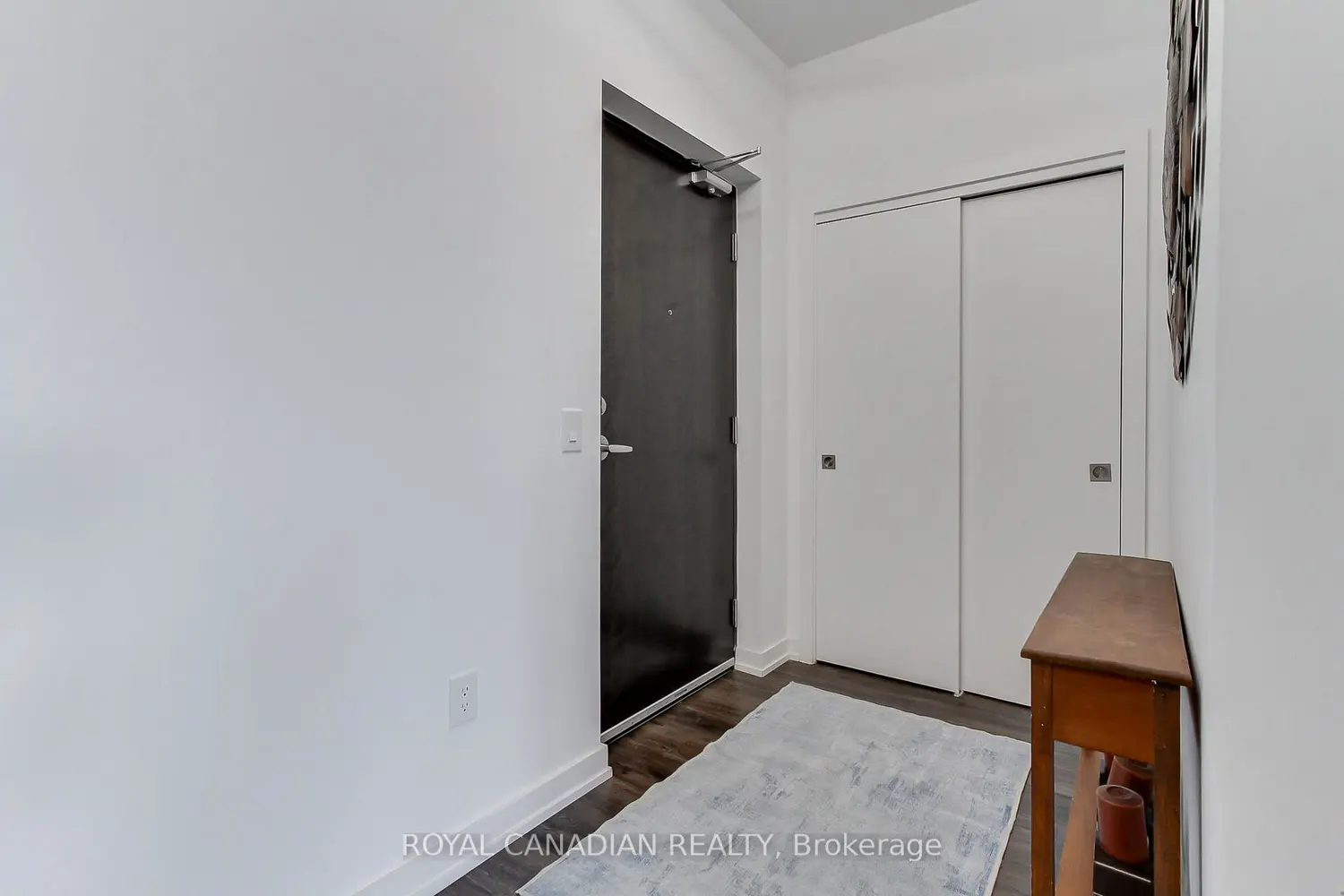 430 Essa Road 418 photo 4