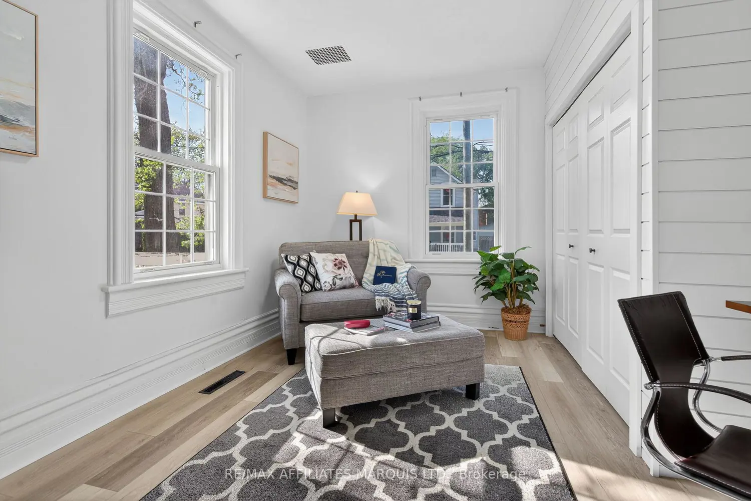 326 Third Street photo 4