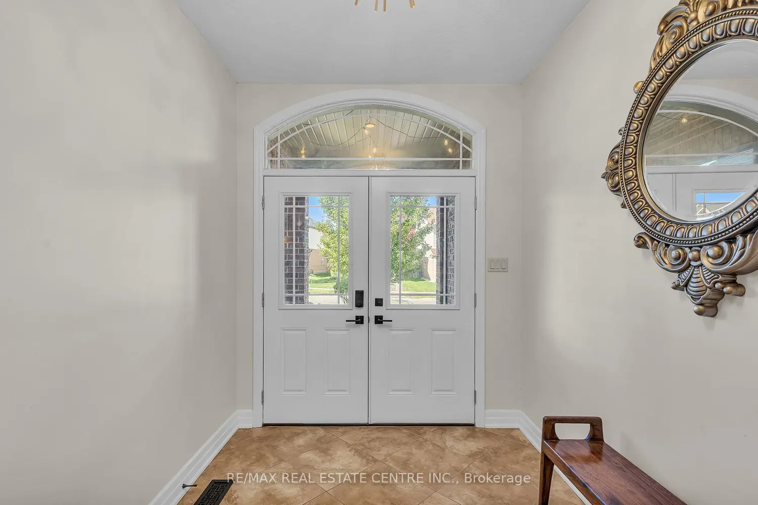 237 Goodwin Drive photo 2