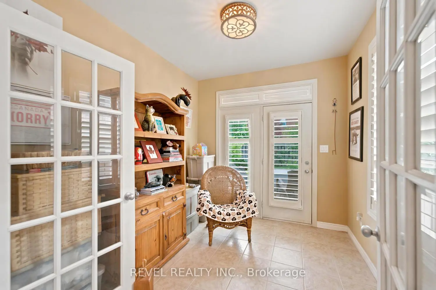 207 Valridge Drive photo 5