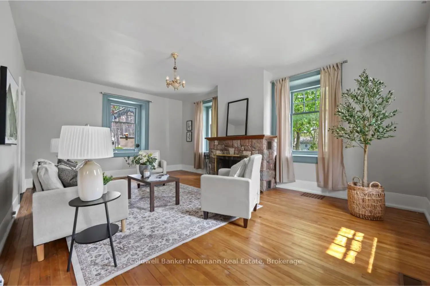 52 Brock Road photo 2