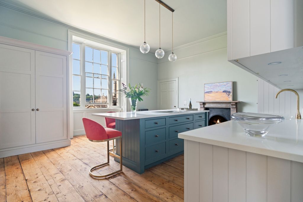2 bed flat for saleSydney Place, Bath, Somerset BA2 photo 4