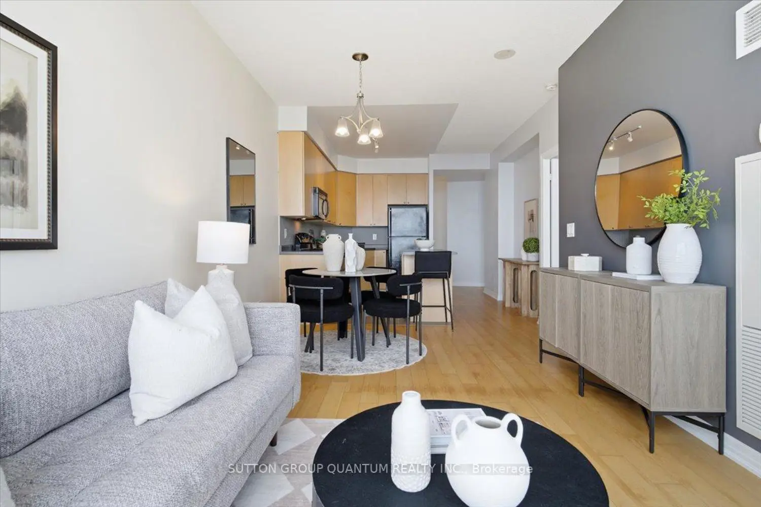 223 Webb Drive 2203 photo 2