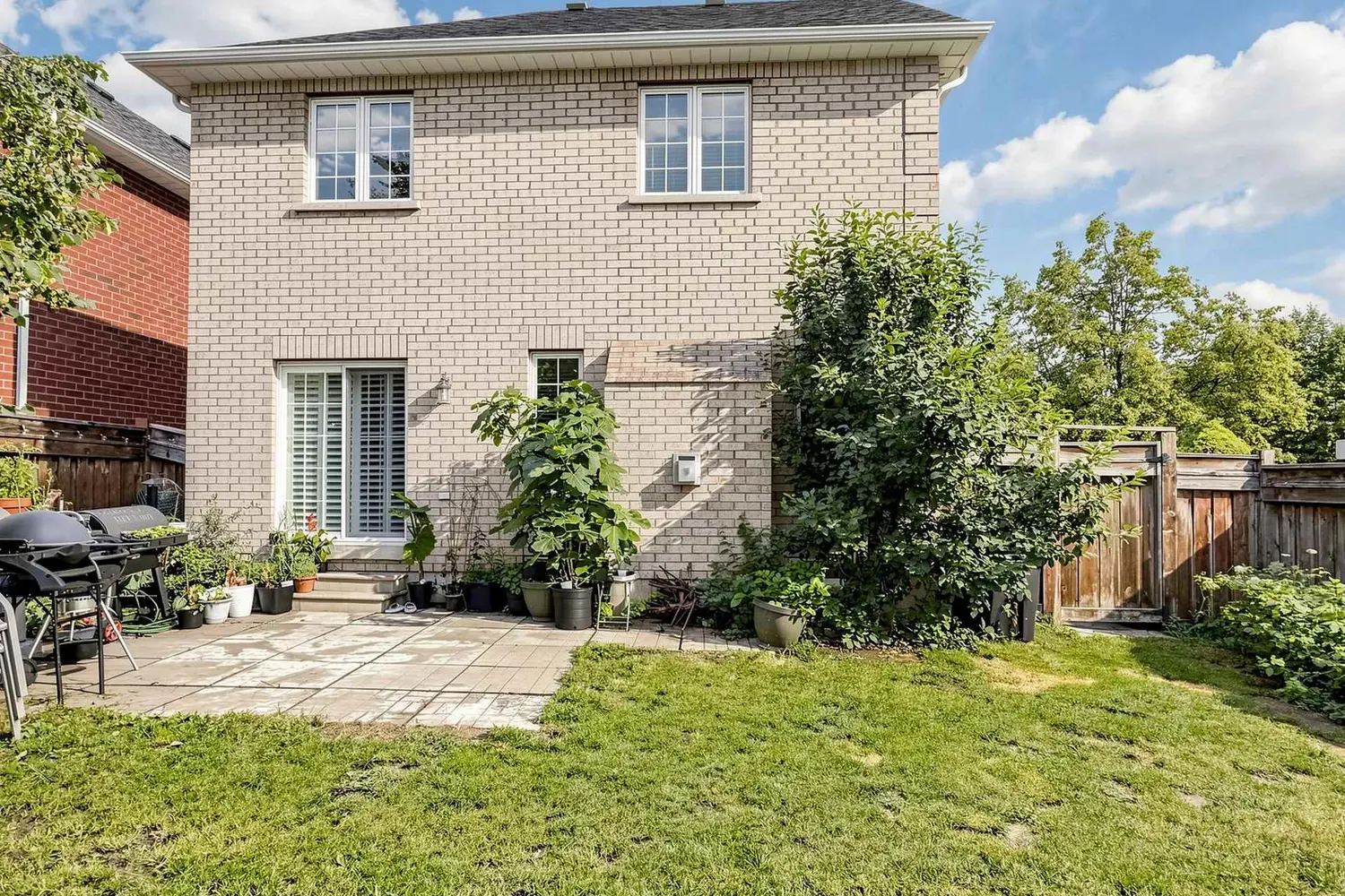 63 Humbershed Crescent photo 5