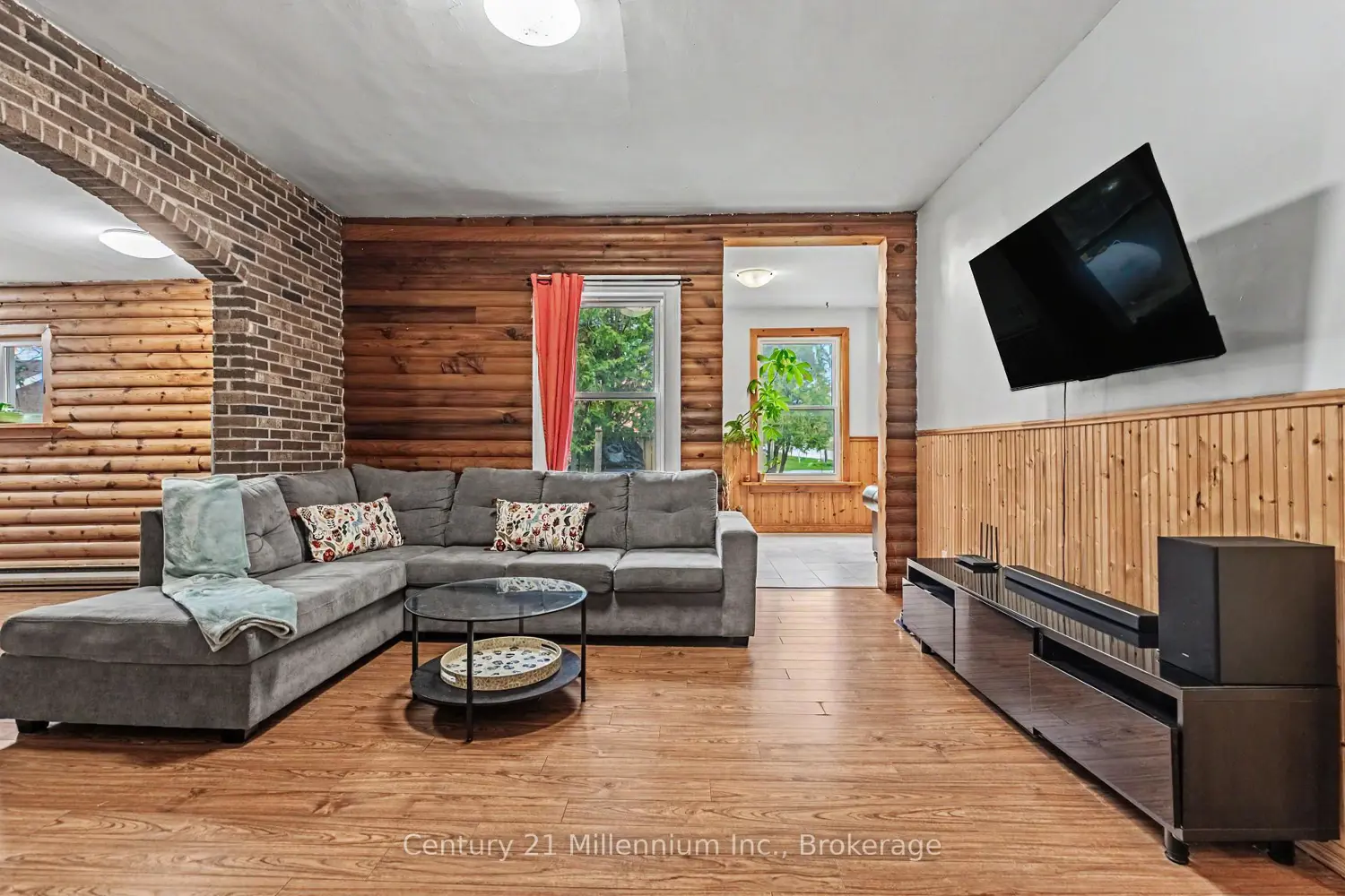 303025 15 Grey Road photo 4