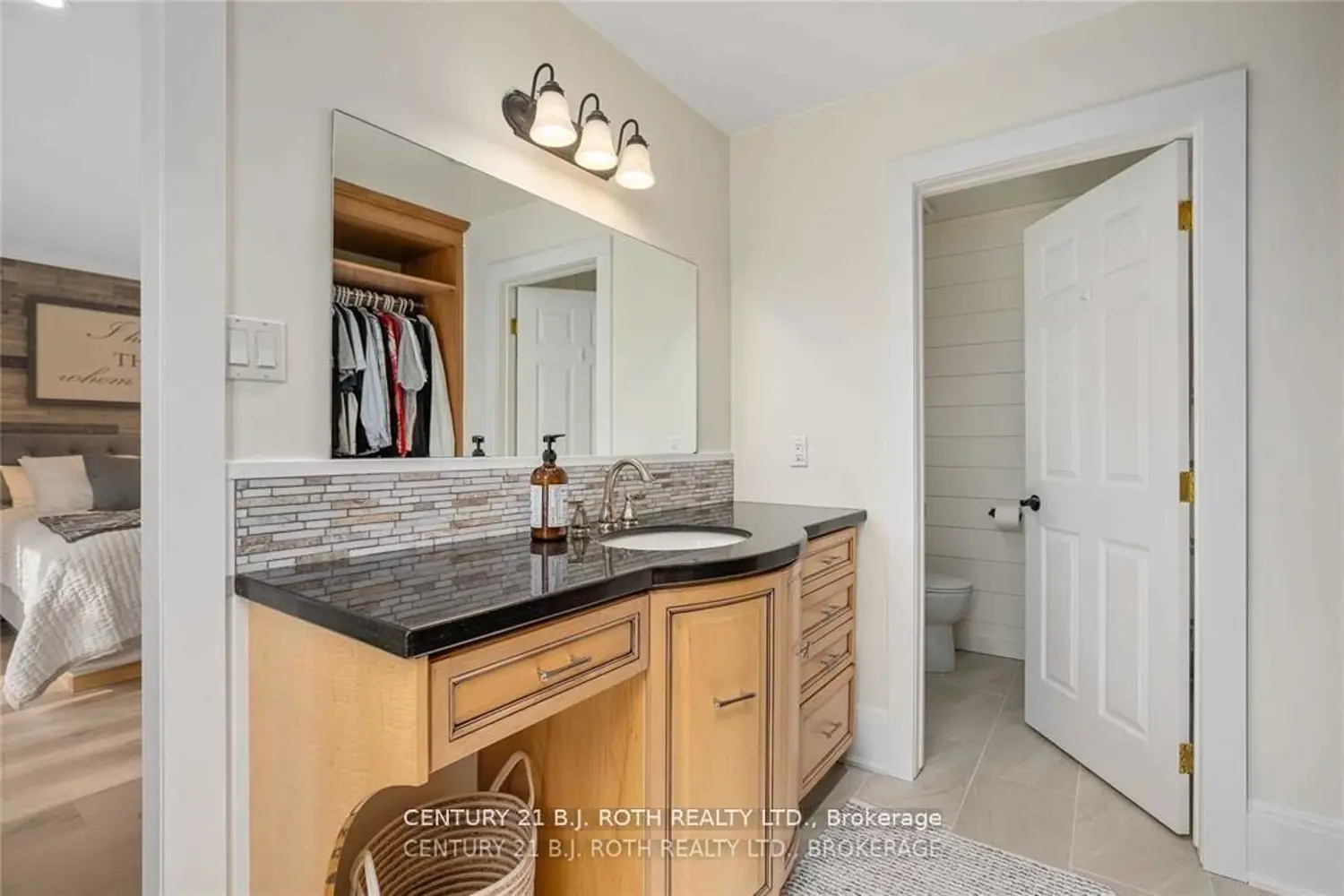 3274 Liah Lane photo 4