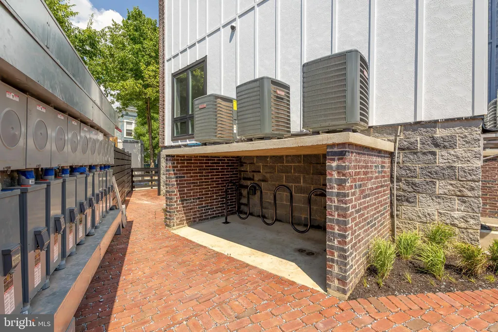 2305 Nicholson St SE Unit 202, Washington, DC 20020