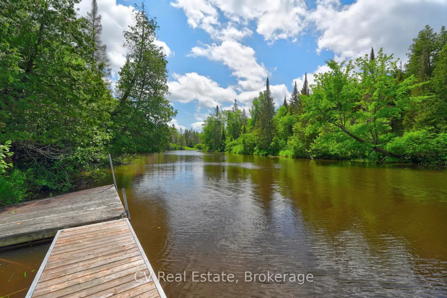 625 Chetwynd Road photo 4