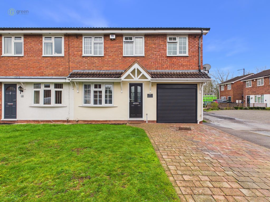3 bed semi-detached house for saleThe Riddings, Walmley, Sutton Coldfield. B76