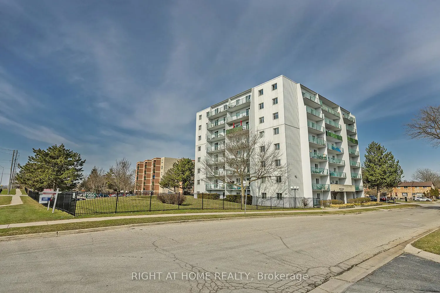 986 Huron Street 701