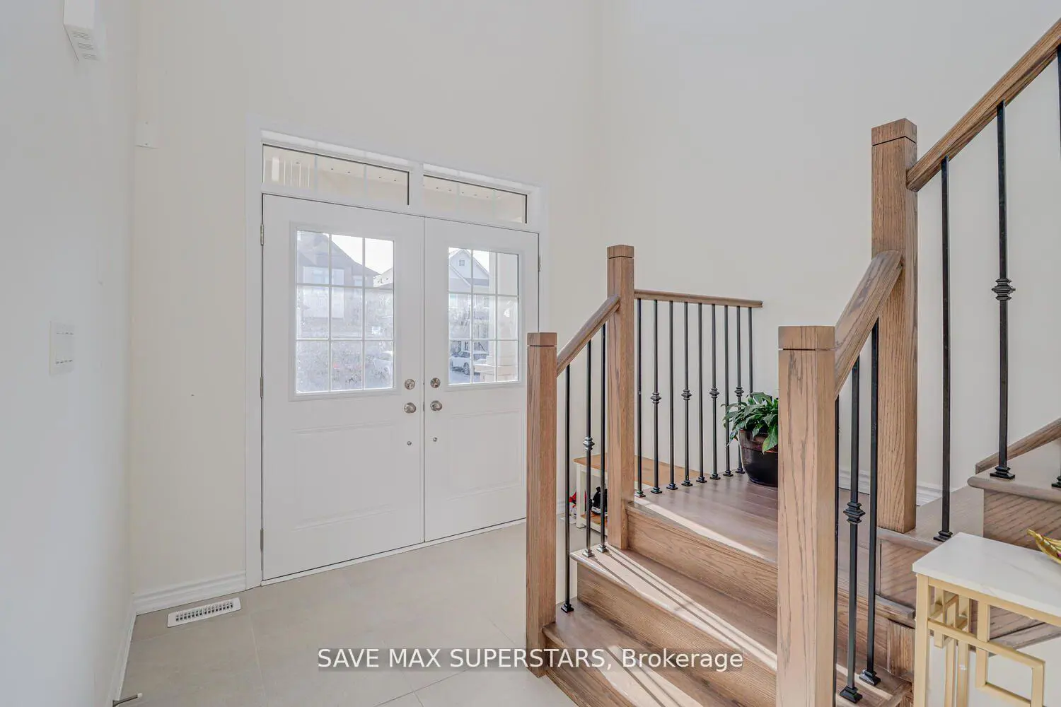 1537 Harker Street photo 2