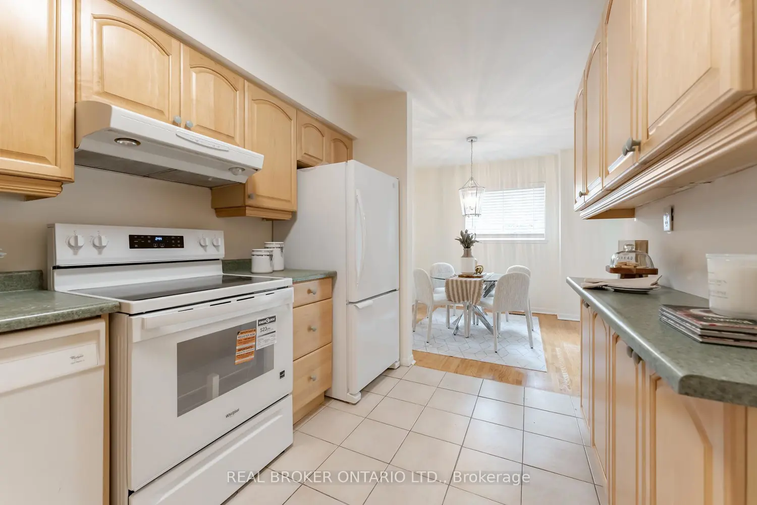 10 Leith Hill Road 15 photo 4