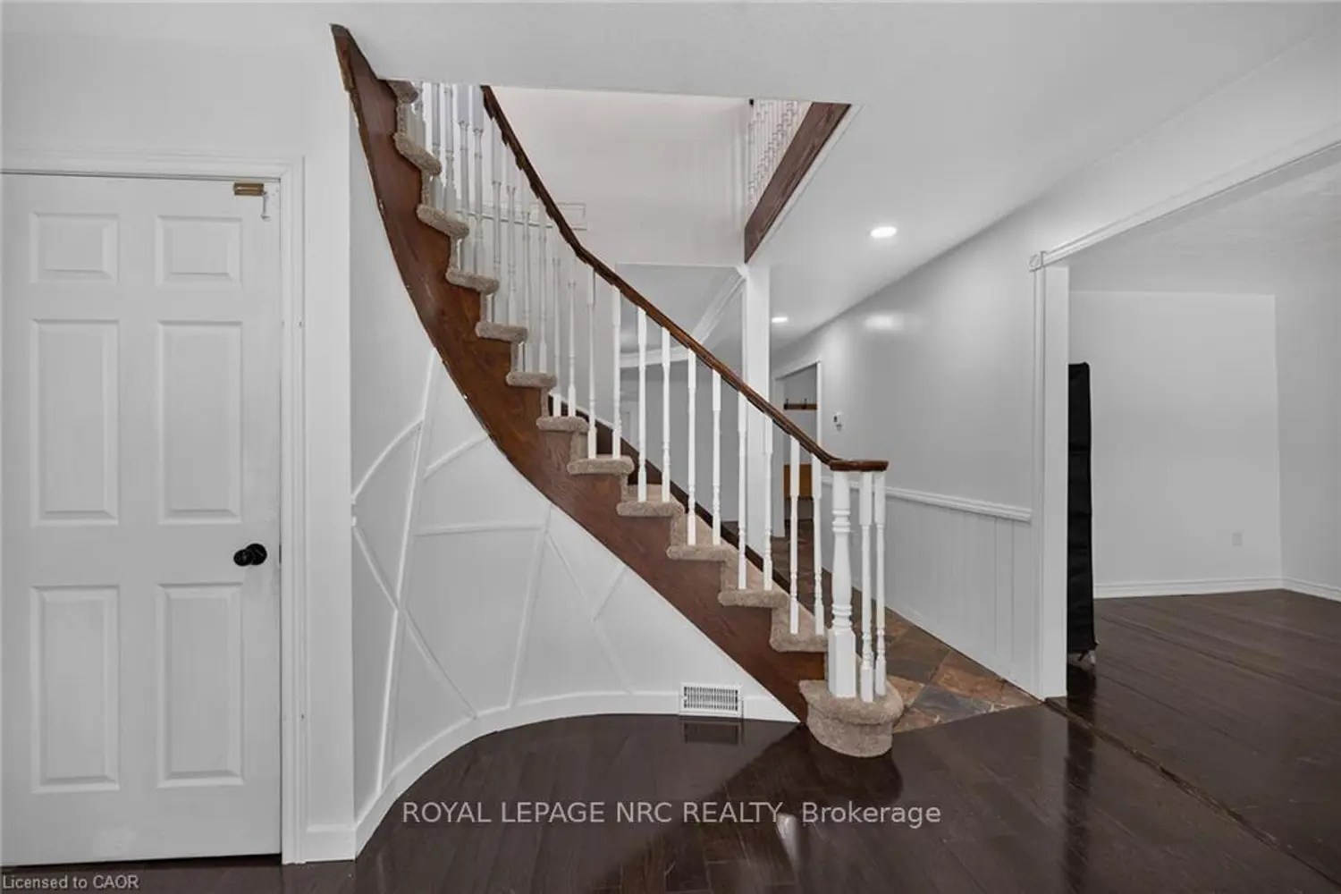 647 Bains Road photo 5