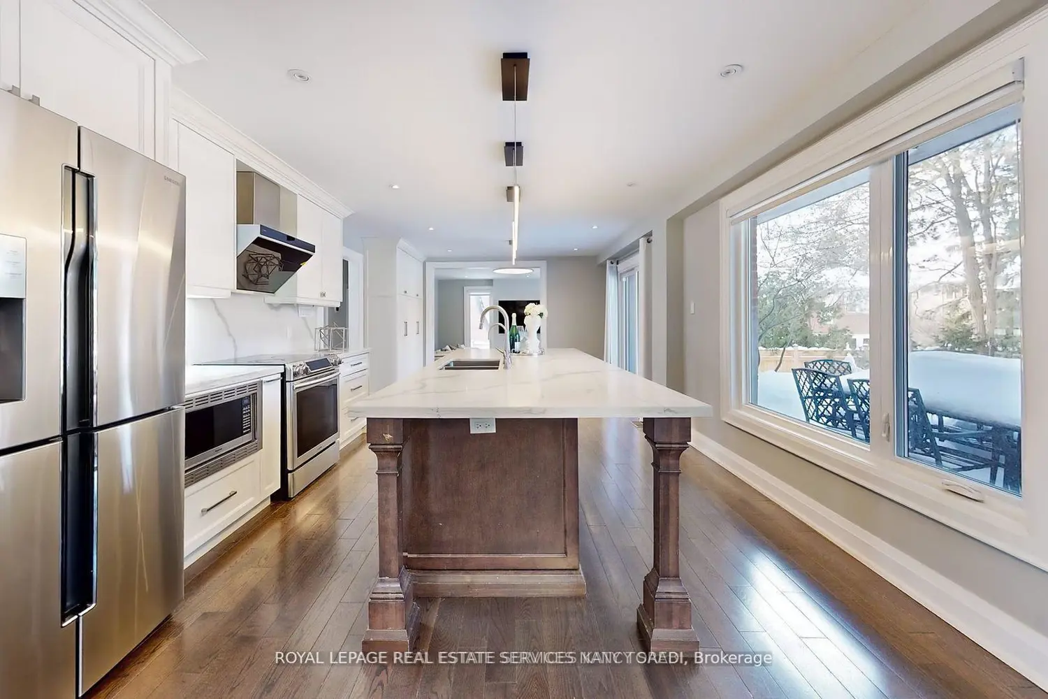 136 Denlow Boulevard photo 4