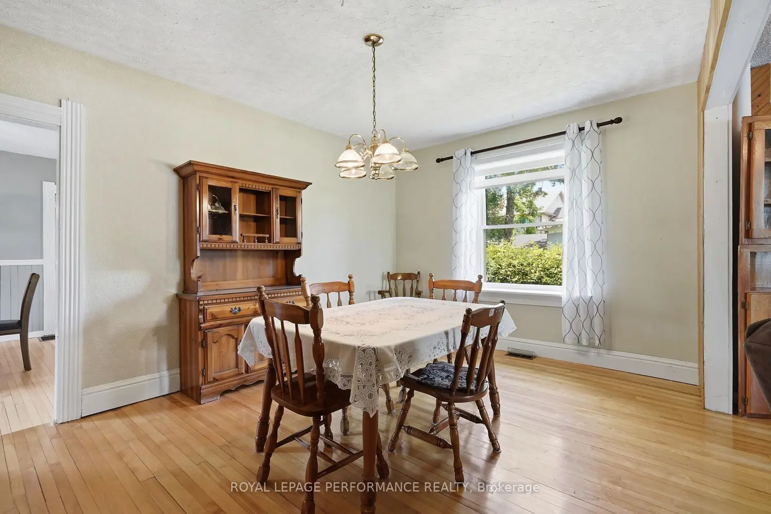 178 Nelson Street photo 2