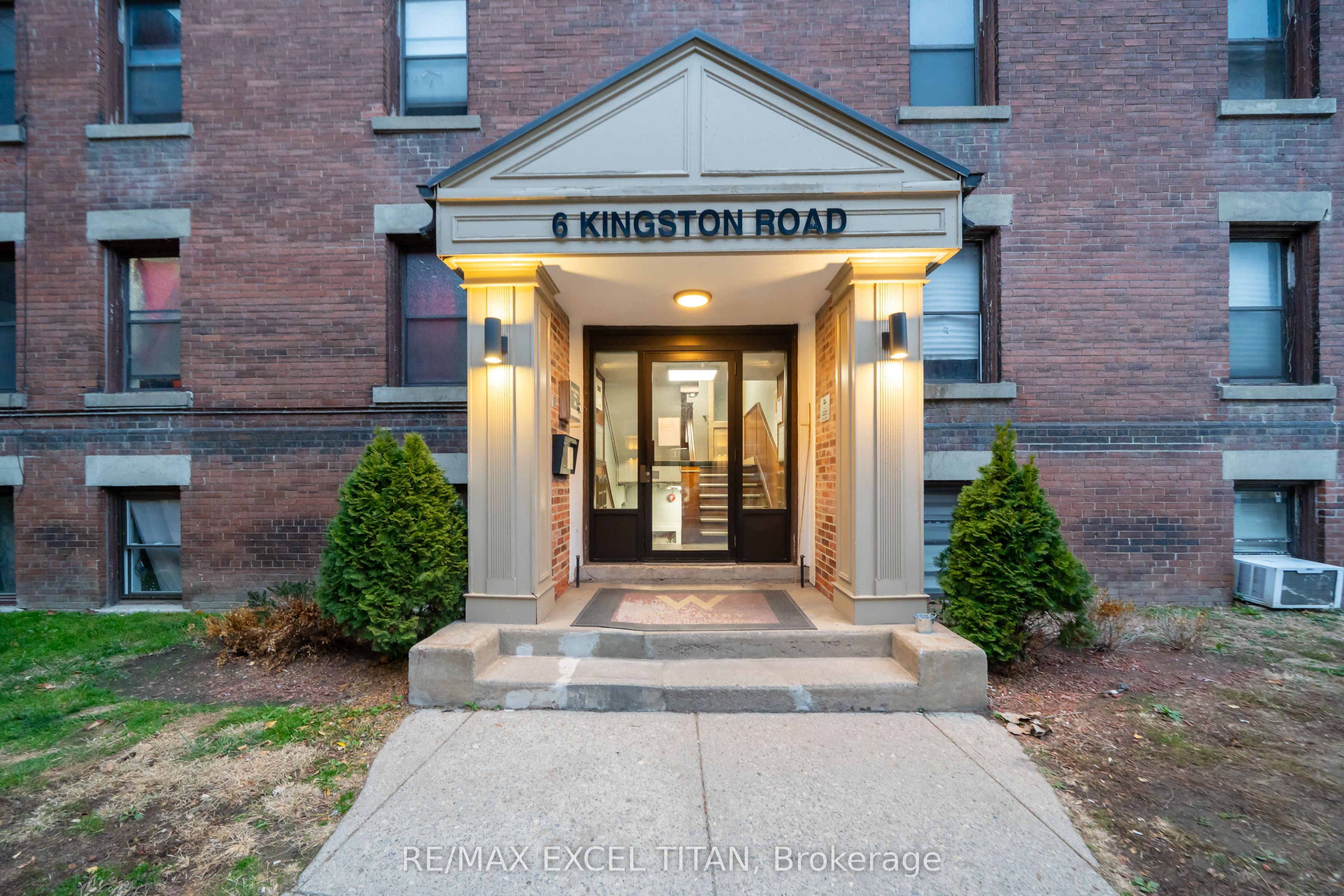 23-6 Kingston Road, Toronto, ON, M4L 2S4