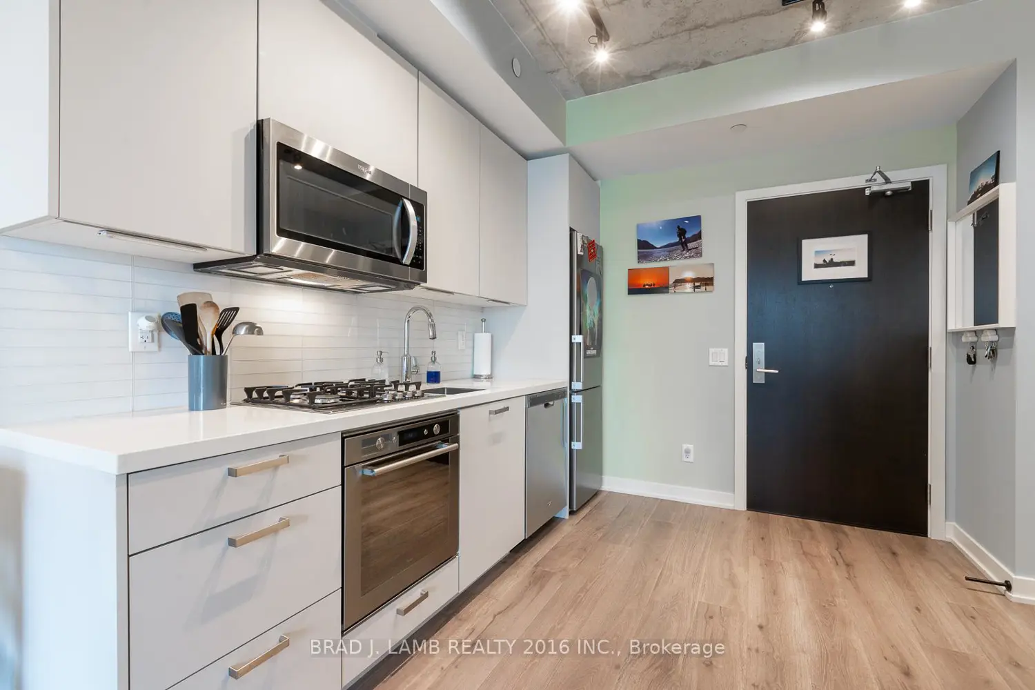 55 Ontario Street 607 photo 3