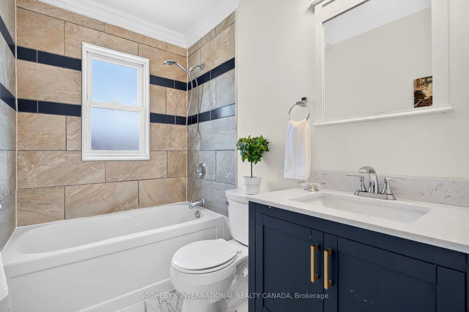 2265 Prospect Street photo 3