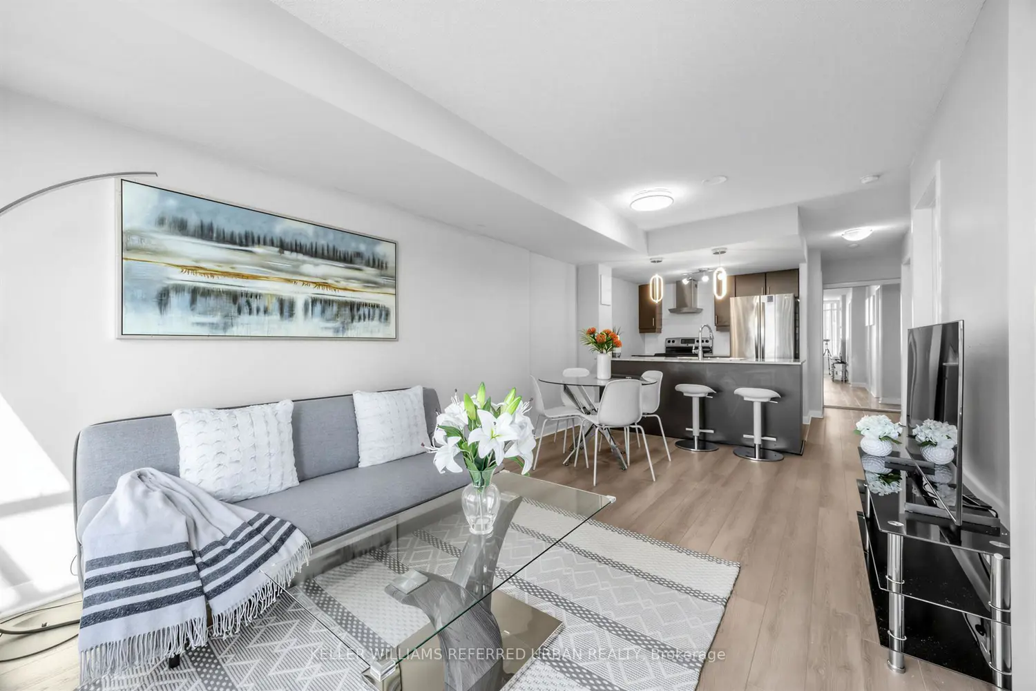 25 Town Centre Court 2106