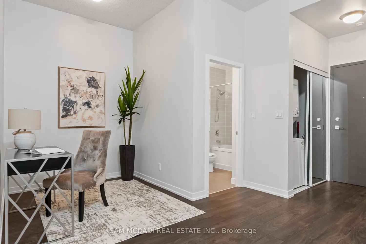 1284 Guelph Line 115 photo 4