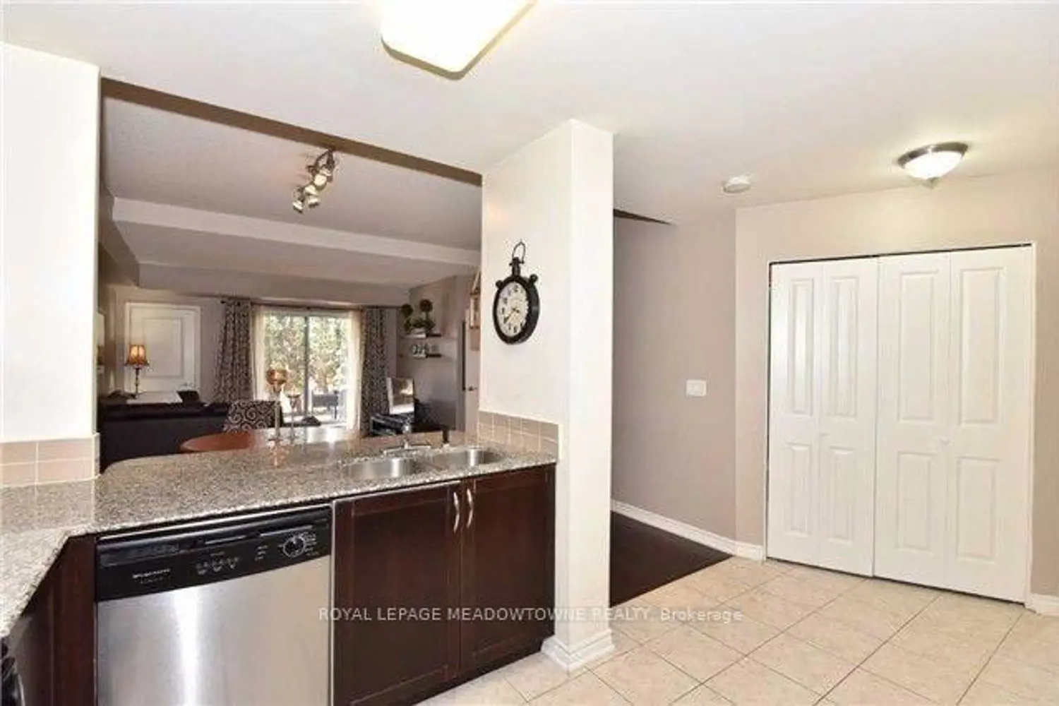8026 Kipling Avenue 101 photo 4
