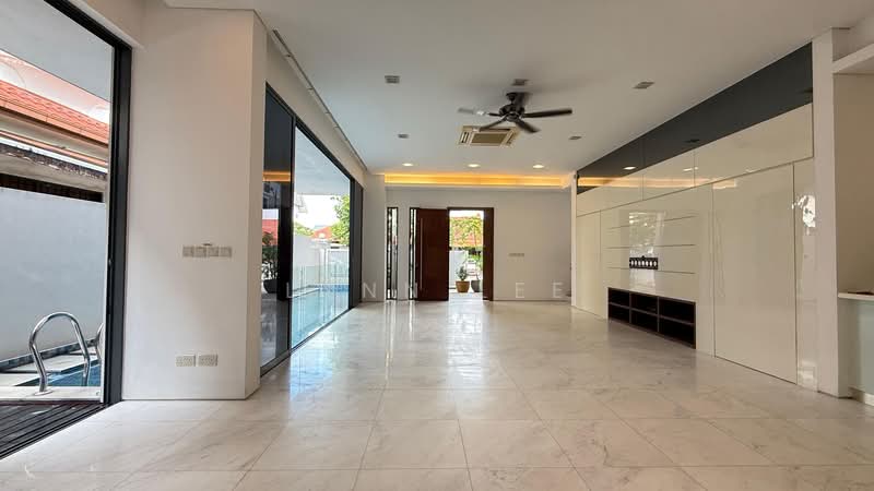 Bloxhome drive photo 4
