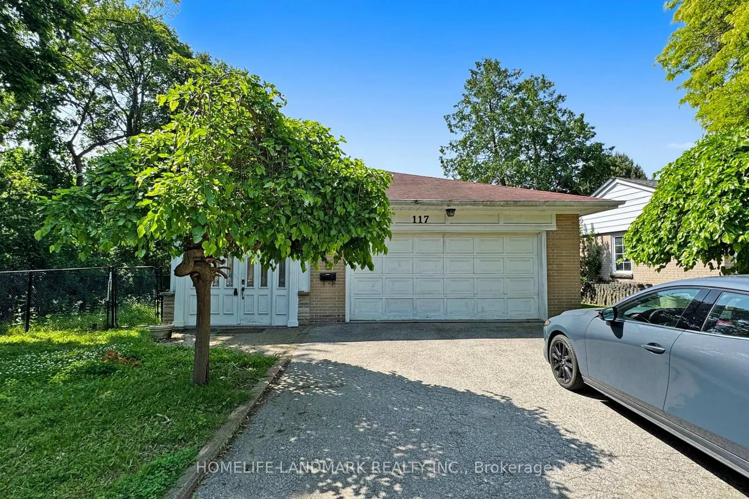 117 Arjay Crescent photo 4