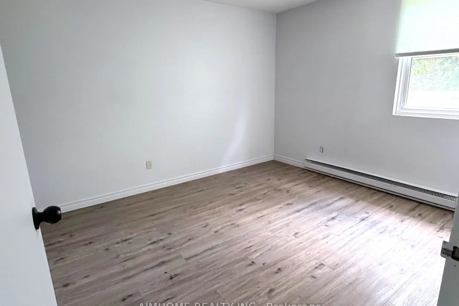 109 Westmount Road photo 4