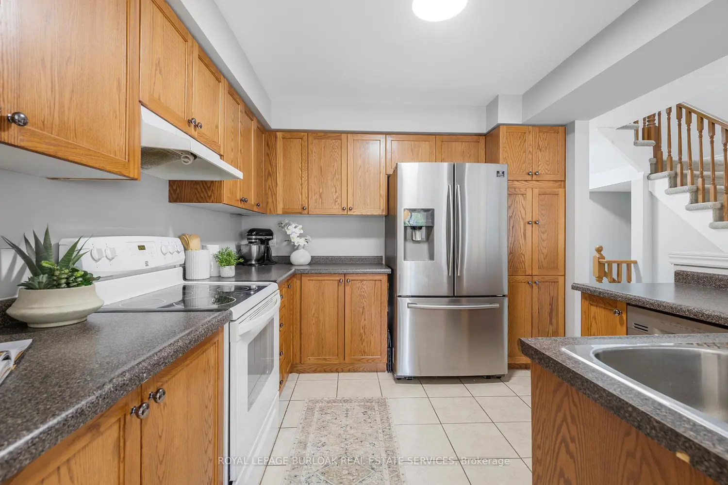 130 Robert Street 32 photo 5