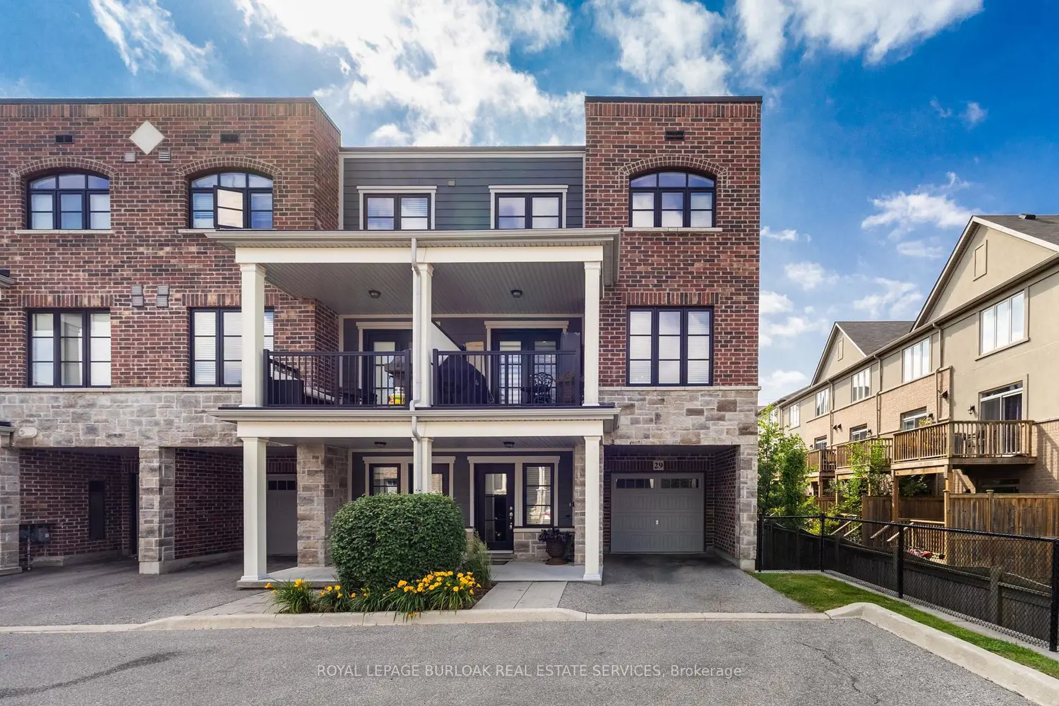 219 Dundas Street 29 photo 2