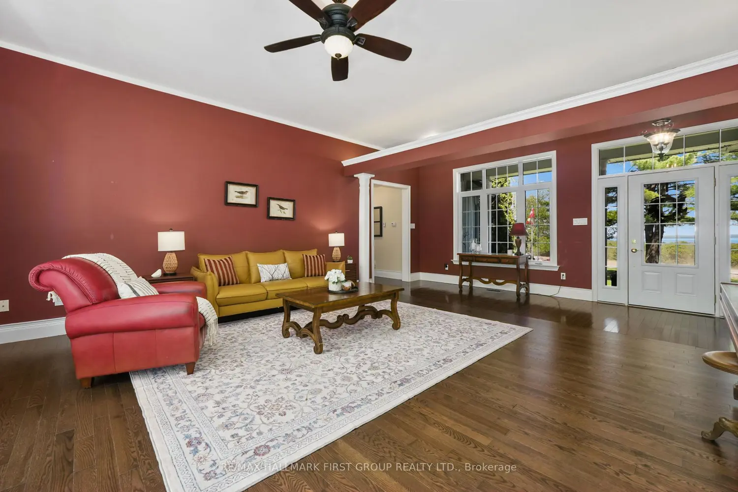 9770 Lakeview Lane photo 2